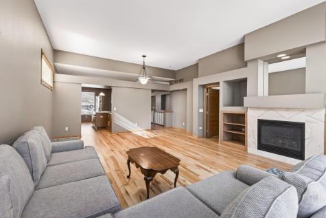 528 Wildflower Burnsville MN 55306