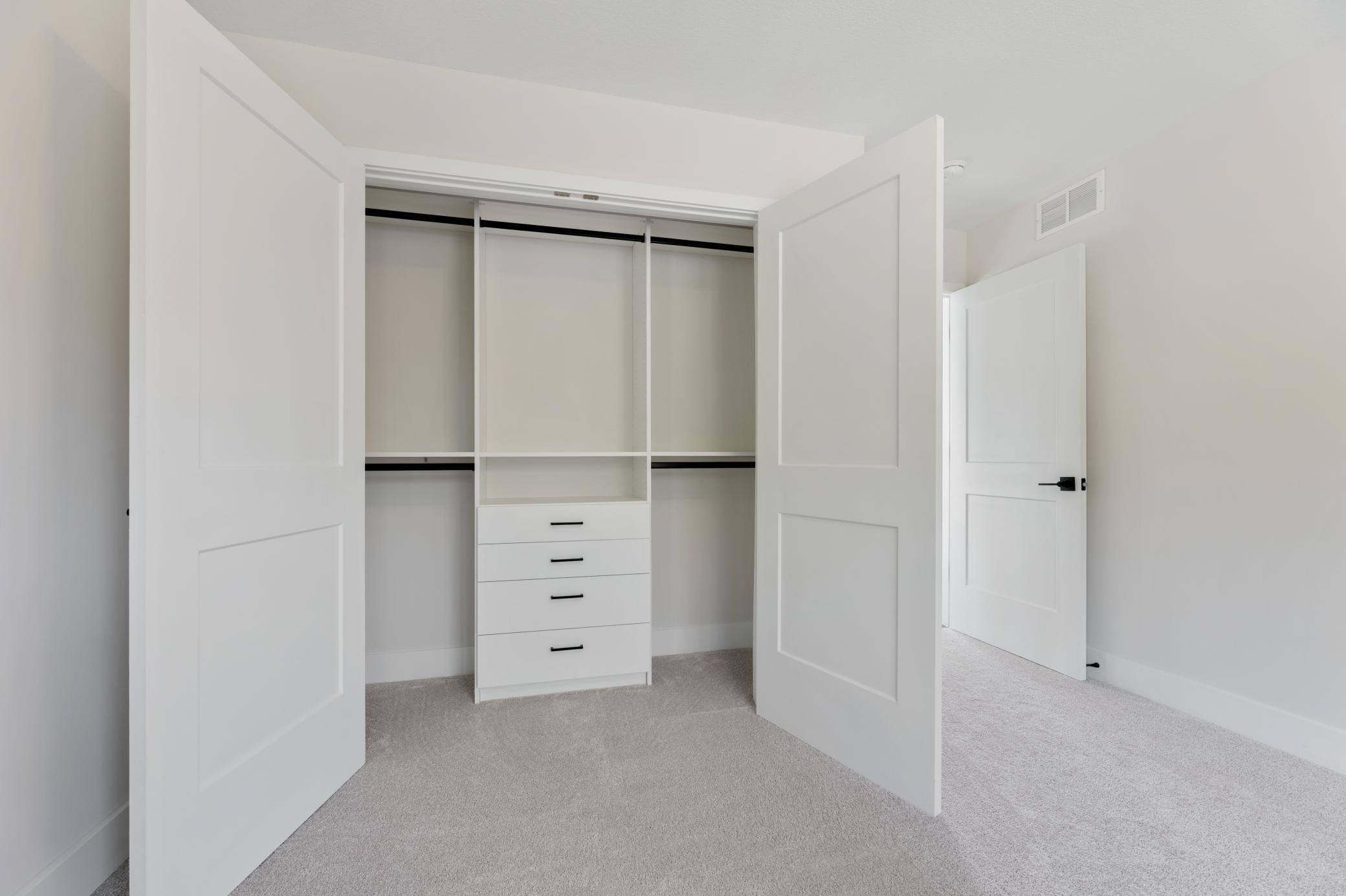 7577 138th Street W Apple Valley MN 55124