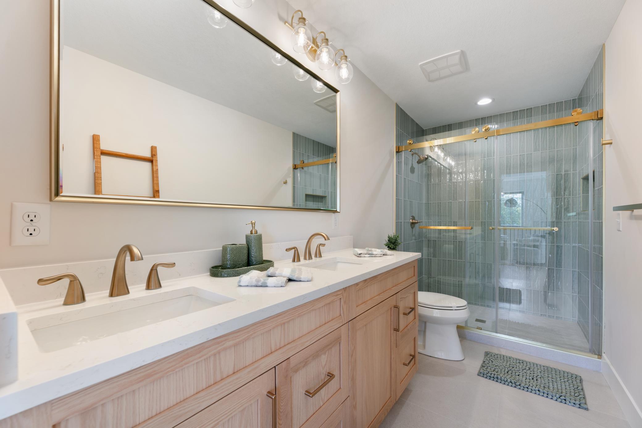 7577 138th Street W Apple Valley MN 55124