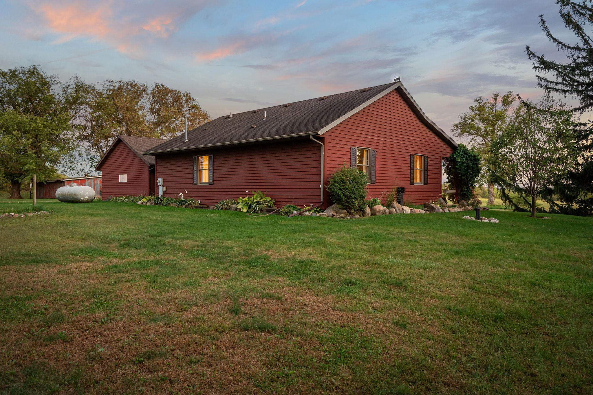 23520 902nd Avenue Austin MN 55912