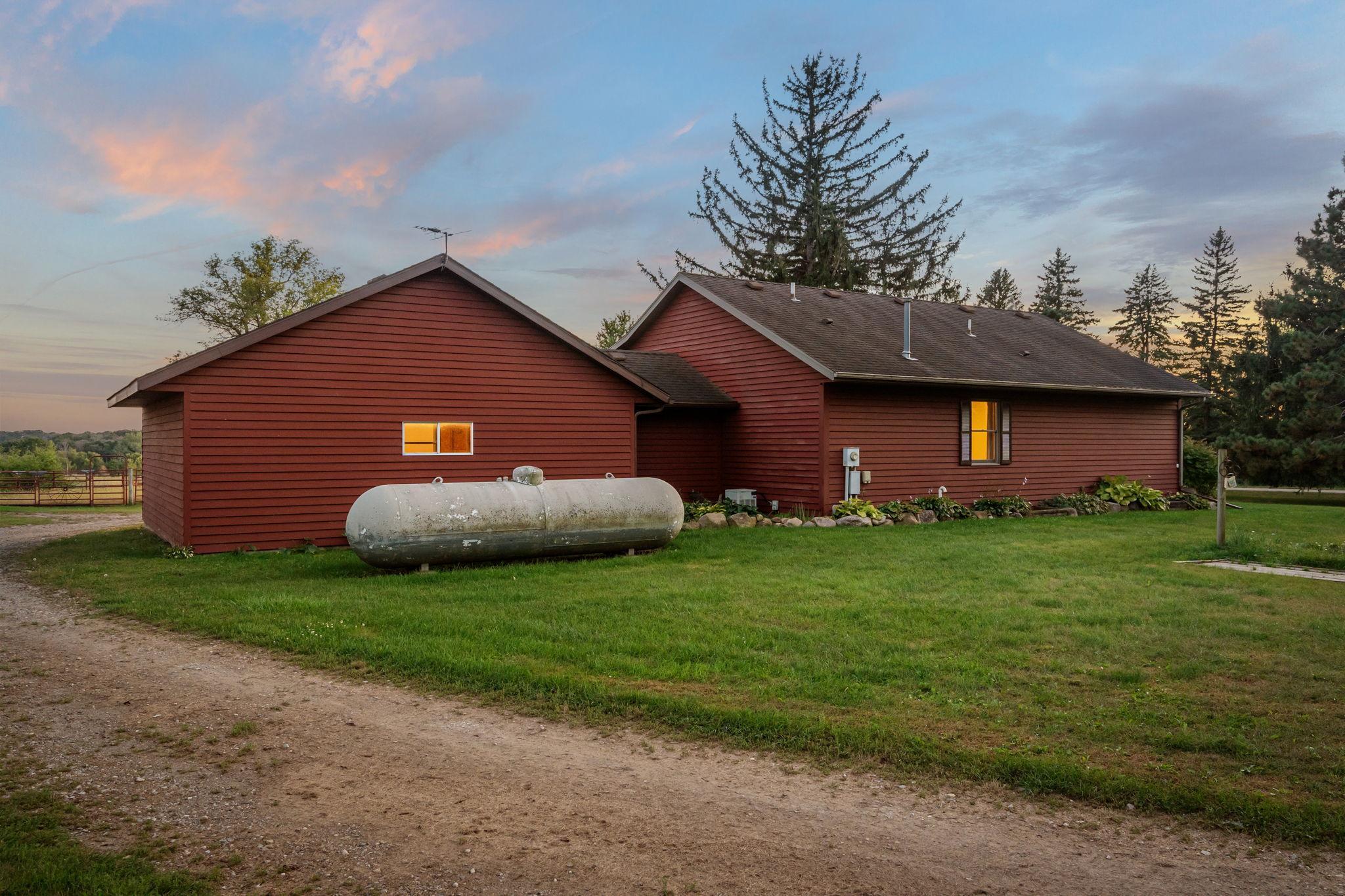 23520 902nd Avenue Austin MN 55912