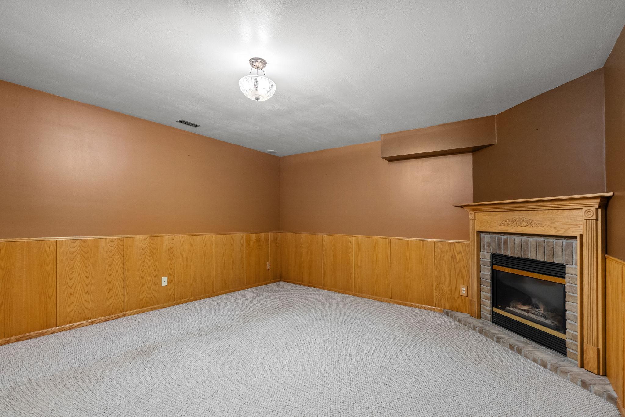 23520 902nd Avenue Austin MN 55912