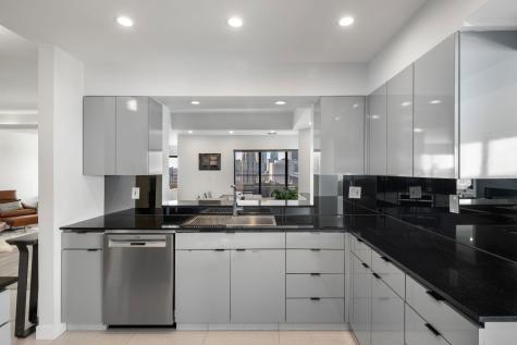 110 Bank Street SE Minneapolis MN 55414