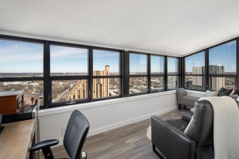 110 Bank Street SE Minneapolis MN 55414