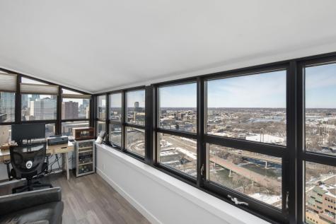 110 Bank Street SE Minneapolis MN 55414