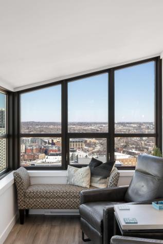 110 Bank Street SE Minneapolis MN 55414