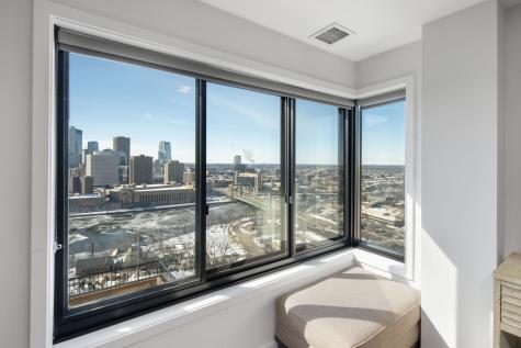 110 Bank Street SE Minneapolis MN 55414