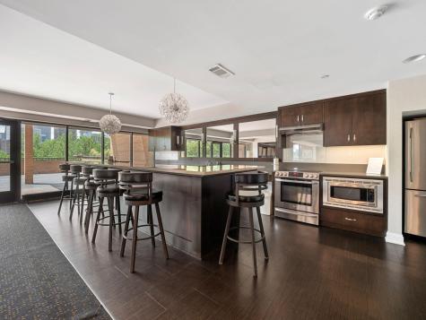 110 Bank Street SE Minneapolis MN 55414