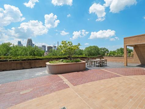 110 Bank Street SE Minneapolis MN 55414