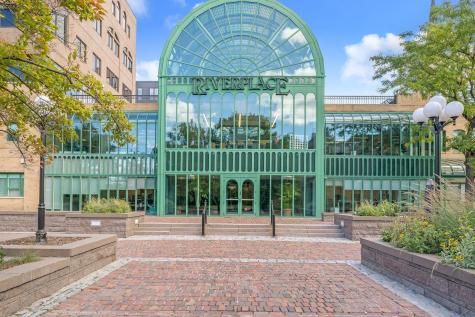 110 Bank Street SE Minneapolis MN 55414