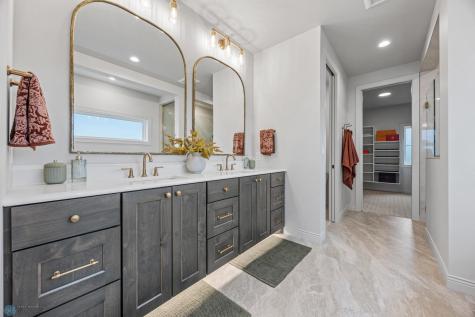 8153 Memory Lane Horace ND 58047