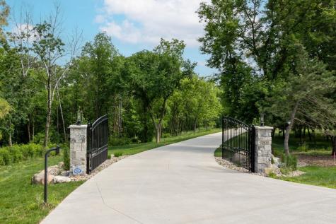 1500 Weatherhill Ridge Court SW Rochester MN 55902
