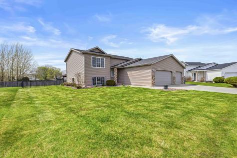 1911 35th Street Circle S Moorhead MN 56560