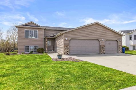 1911 35th Street Circle S Moorhead MN 56560