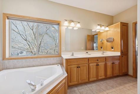 12406 Jasper Lane Eden Prairie MN 55347