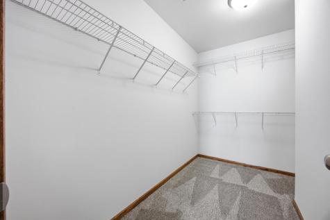 975 30th Avenue W West Fargo ND 58078