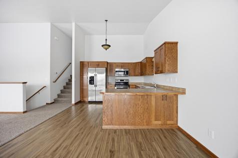 975 30th Avenue W West Fargo ND 58078