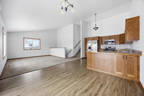 975 30th Avenue W West Fargo ND 58078