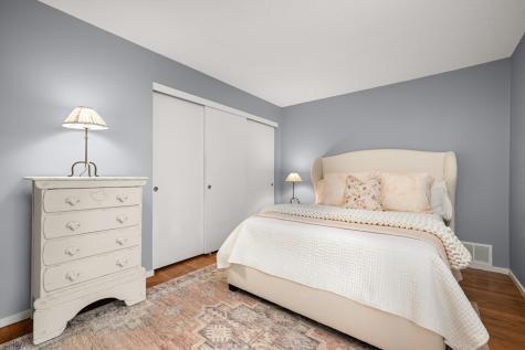 6373 Barrie Road Edina MN 55435