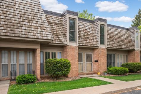 6373 Barrie Road Edina MN 55435