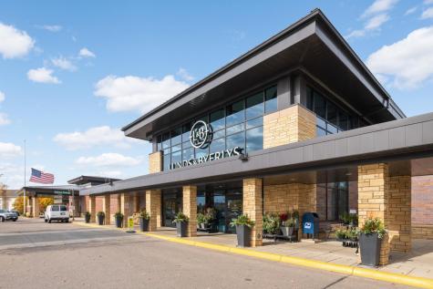 6373 Barrie Road Edina MN 55435