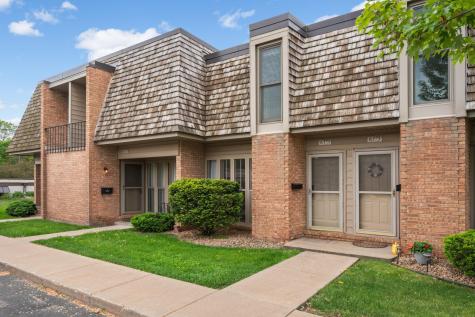 6373 Barrie Road Edina MN 55435