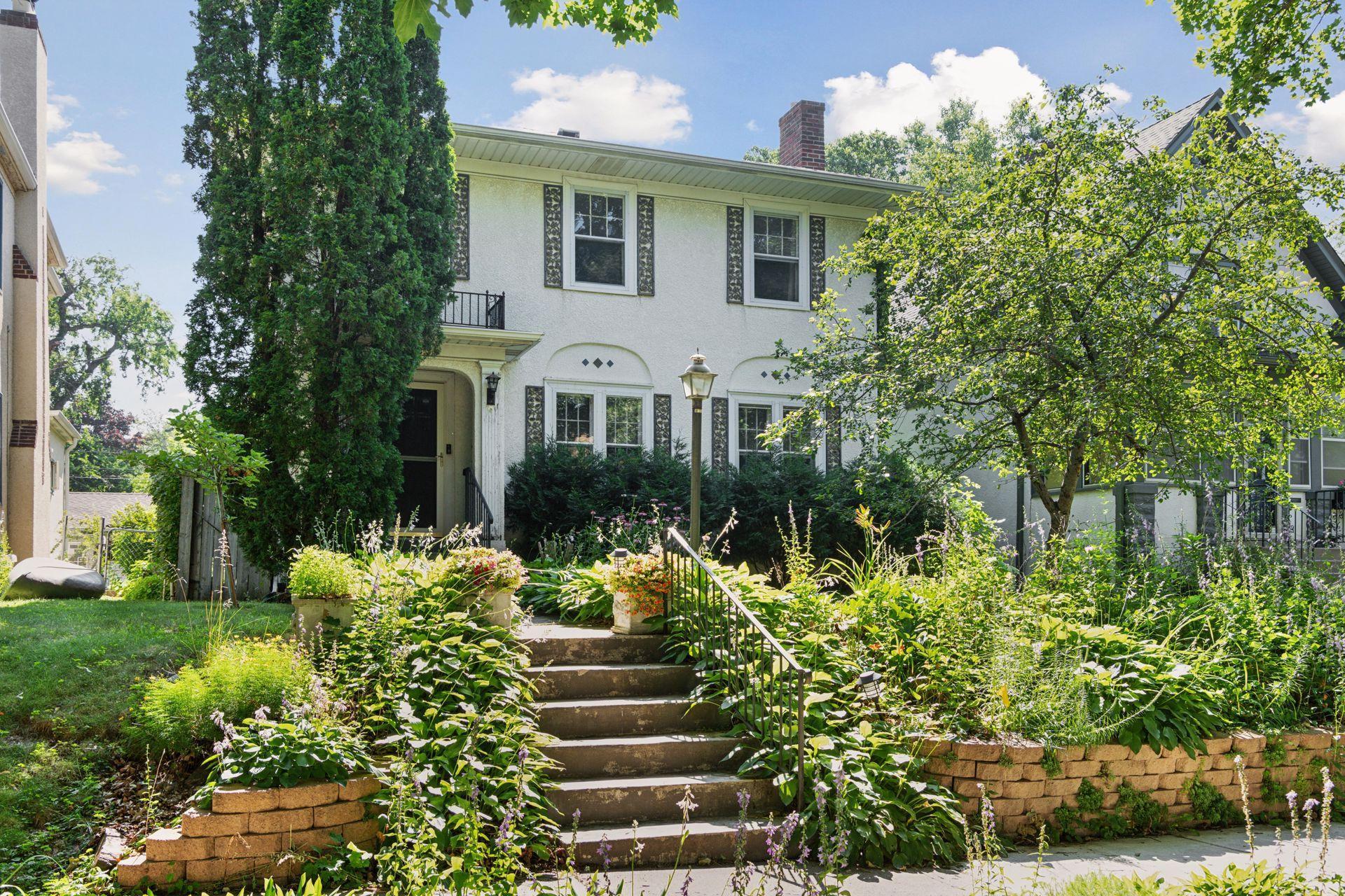 433 Thomas Avenue S Minneapolis MN 55405