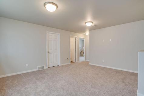 7052 Benji Lane Horace ND 58047