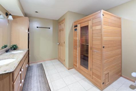 9046 Edinburgh Lane Woodbury MN 55125