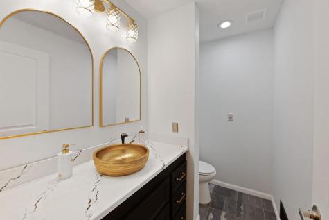 9046 Edinburgh Lane Woodbury MN 55125