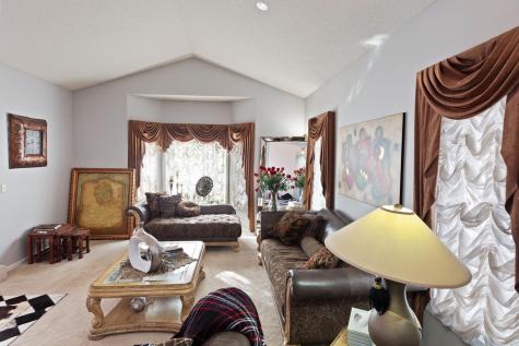 9046 Edinburgh Lane Woodbury MN 55125