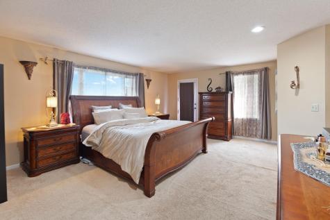 9046 Edinburgh Lane Woodbury MN 55125