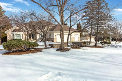 9046 Edinburgh Lane Woodbury MN 55125
