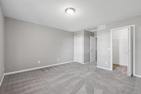 8981 Spring Lane Woodbury MN 55125