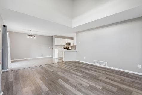 8981 Spring Lane Woodbury MN 55125