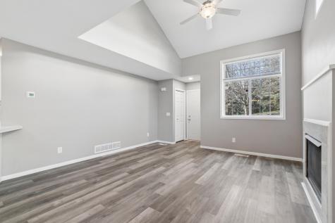 8981 Spring Lane Woodbury MN 55125