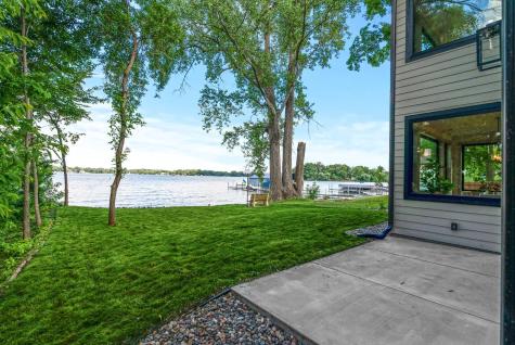 2006 Shorewood Lane Mound MN 55364