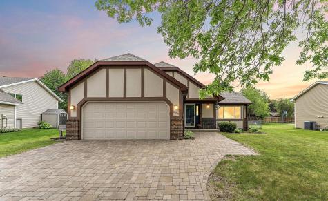 2358 Hilo Avenue N Oakdale MN 55128