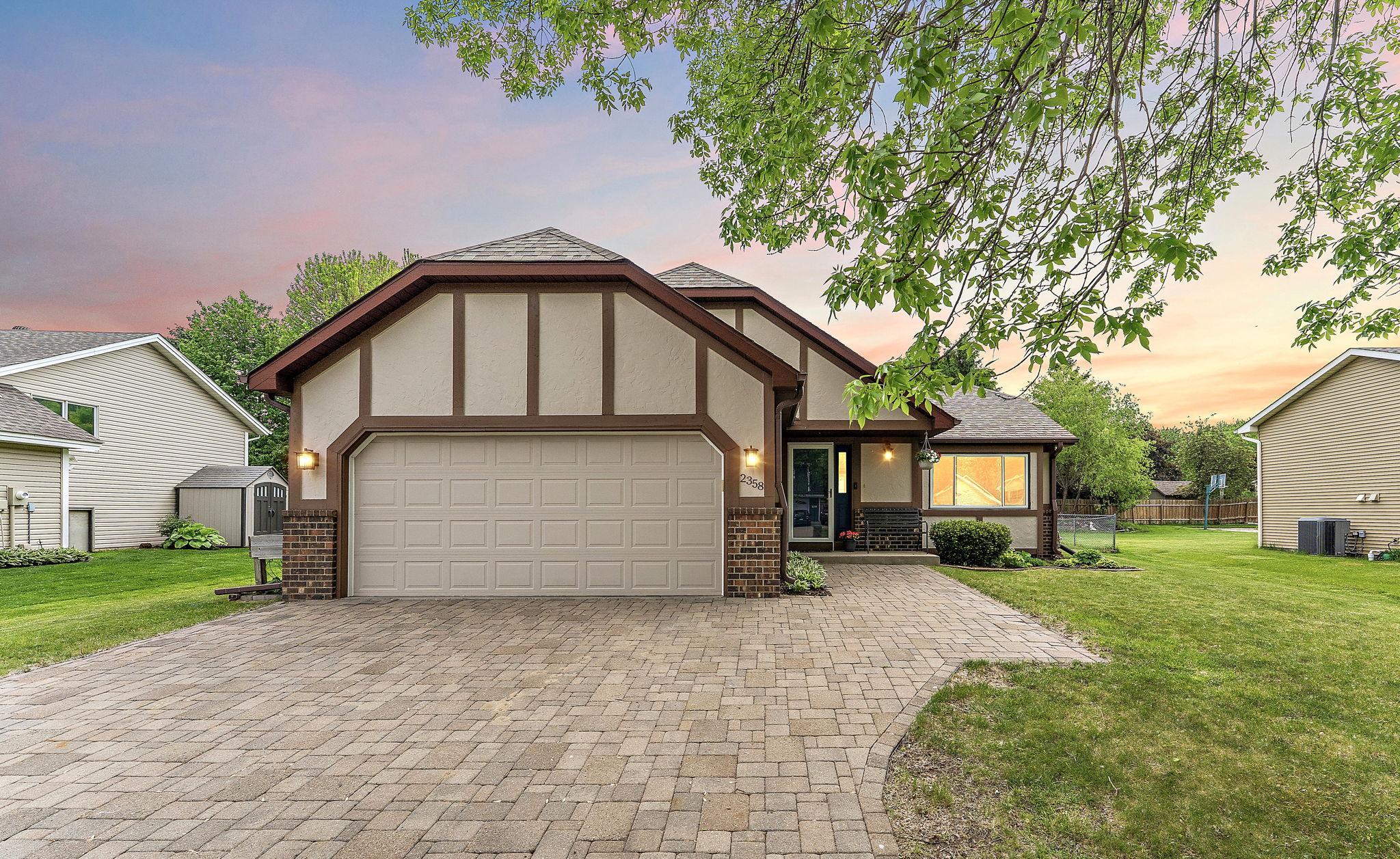 2358 Hilo Avenue N Oakdale MN 55128