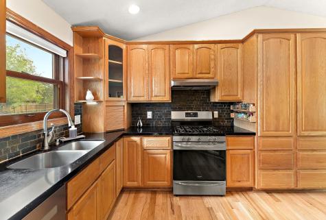 2358 Hilo Avenue N Oakdale MN 55128