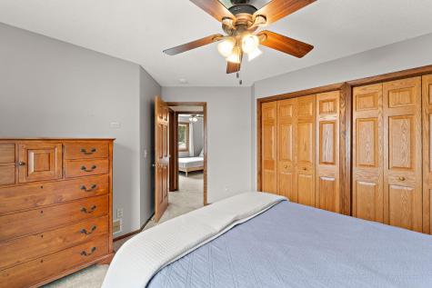 2358 Hilo Avenue N Oakdale MN 55128