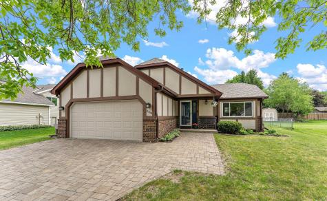 2358 Hilo Avenue N Oakdale MN 55128