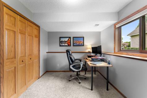 2358 Hilo Avenue N Oakdale MN 55128