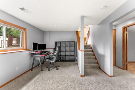 2358 Hilo Avenue N Oakdale MN 55128
