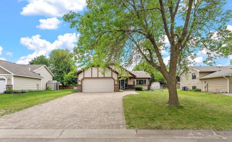 2358 Hilo Avenue N Oakdale MN 55128