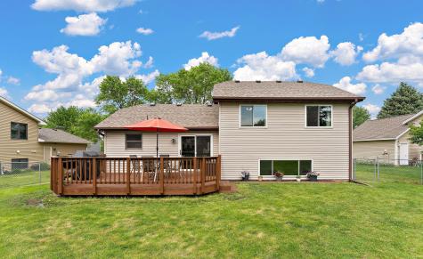 2358 Hilo Avenue N Oakdale MN 55128