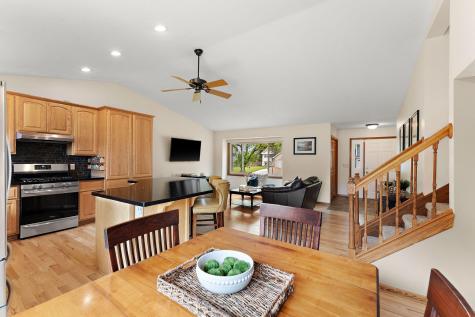 2358 Hilo Avenue N Oakdale MN 55128