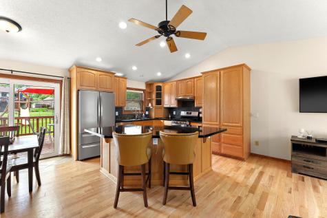 2358 Hilo Avenue N Oakdale MN 55128