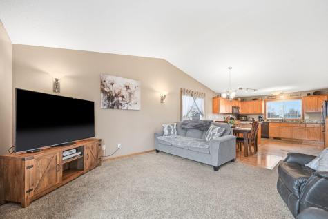 6267 Kahl Avenue NE Albertville MN 55301