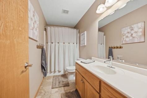 6267 Kahl Avenue NE Albertville MN 55301